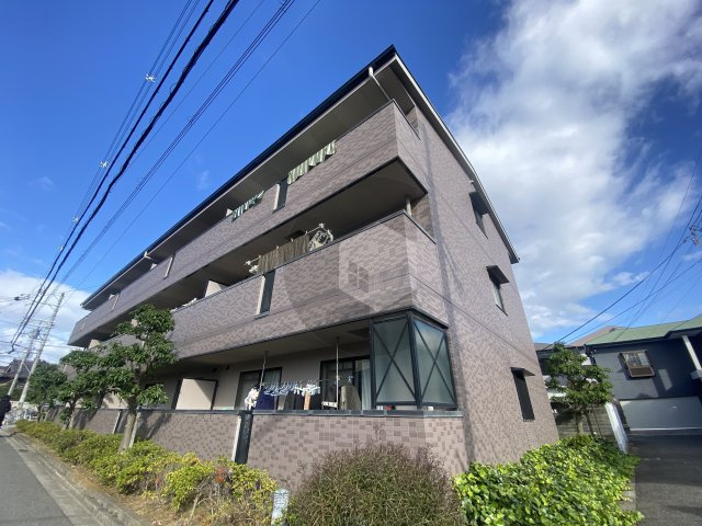 ドミール若江の外観