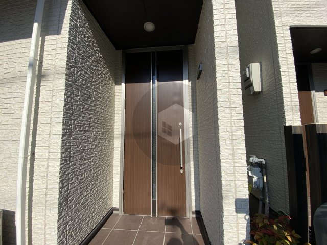 足代南戸建貸家（布施賃貸）のエントランス