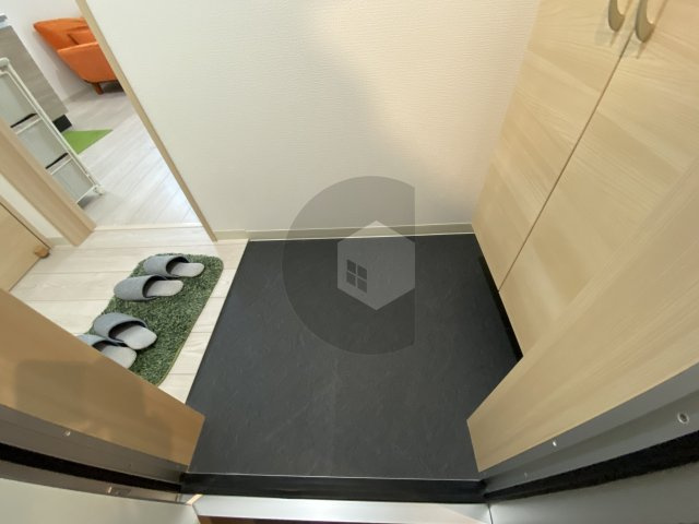 東大阪市友井４丁目のアパートの玄関