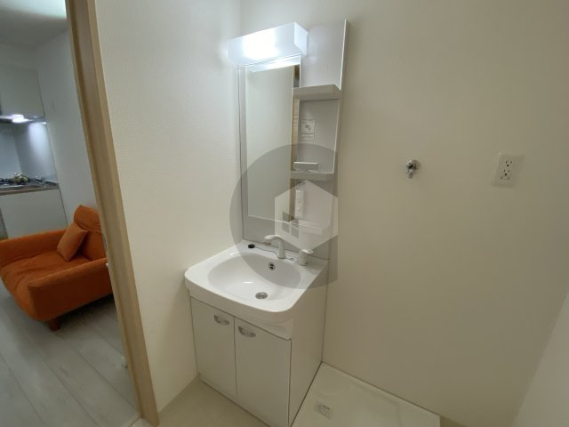 東大阪市友井４丁目のアパートの独立洗面台