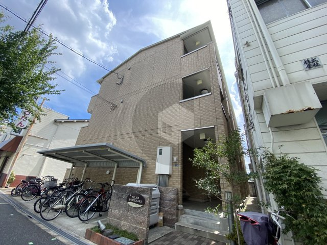エクレール上小阪の外観