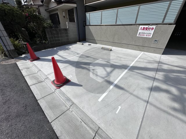 リッツスクエア stream2の駐車場