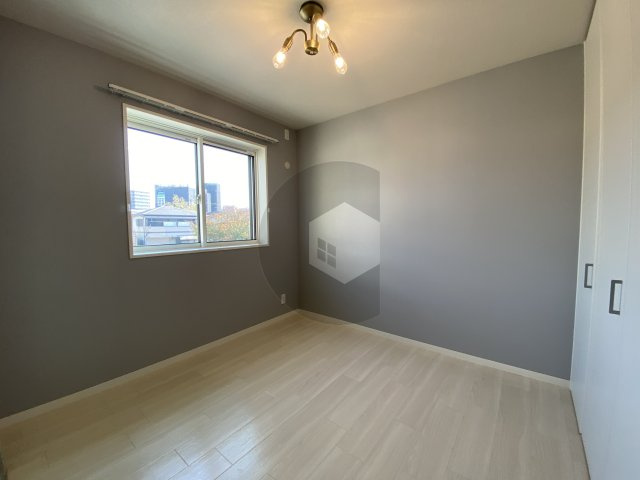 シャーメゾン菱屋東の寝室