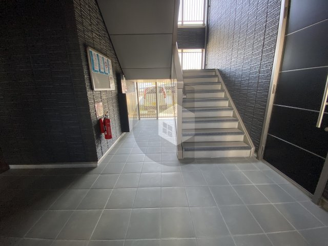 シャーメゾン菱屋東のロビー