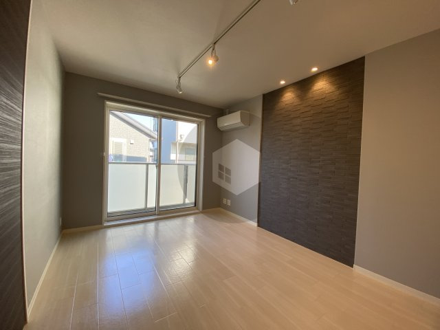 シャーメゾン菱屋東の居間・リビング