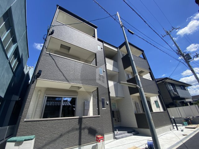 ジーメゾン東大阪クラディアの外観