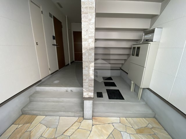 フジパレス弥刀3番館のロビー