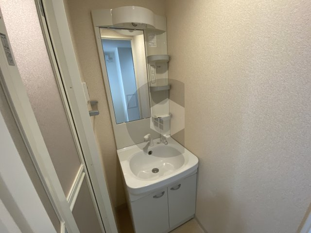 Luxe布施南の独立洗面台