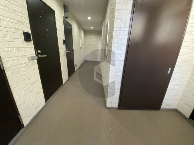 ”Muses　花園本町”のロビー