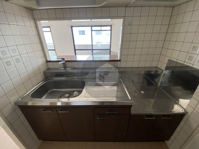 ソレアード東鴻池のキッチン