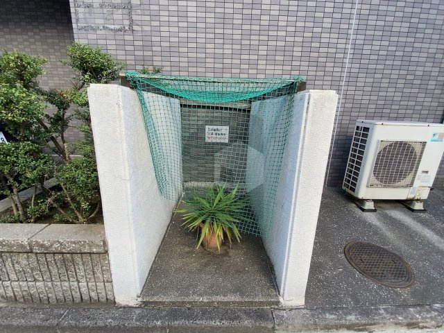 イスタナ・フセのその他共用部分