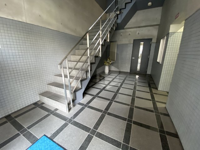 ルグランアコルネ1のロビー