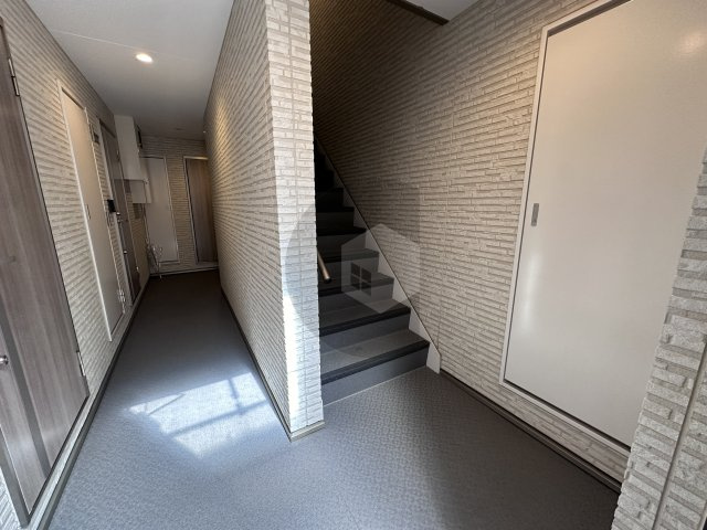 セレニティ若江東町のロビー