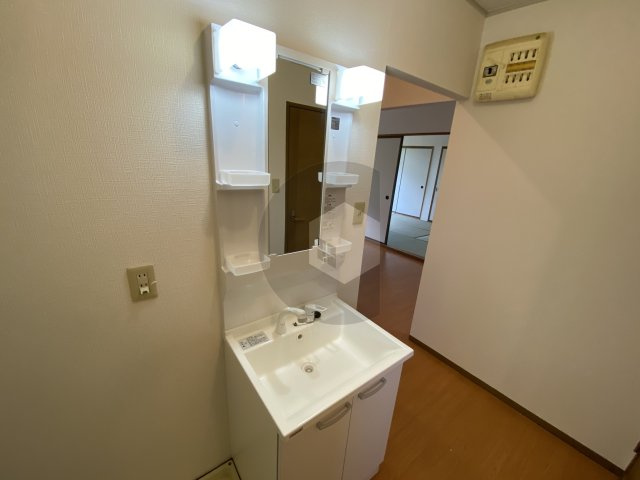 ガーデンハイツ若江東の独立洗面台