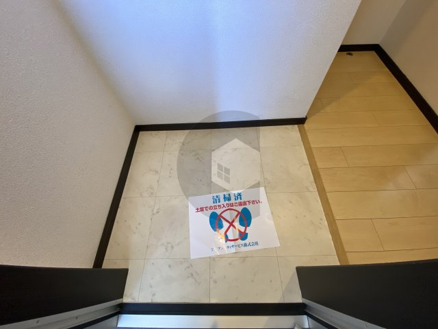 フジパレス吉田の玄関