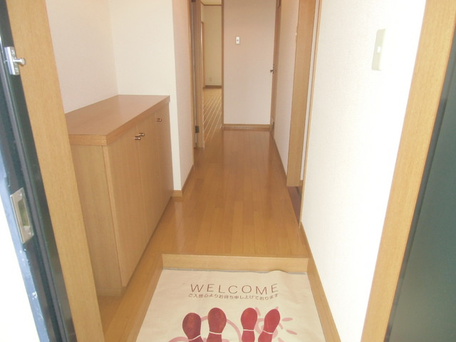 エスペランサフルールの玄関|シューズボックス付きの玄関です☆