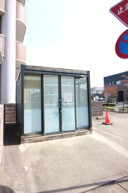 エスペランサフルールのその他共用部分|便利な敷地内ゴミ置き場もあります♪