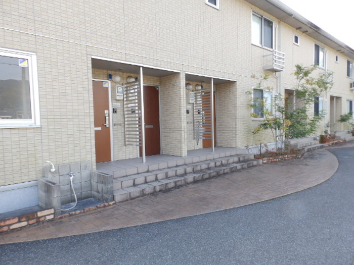 コンフォート Ⅲのエントランス|エントランス