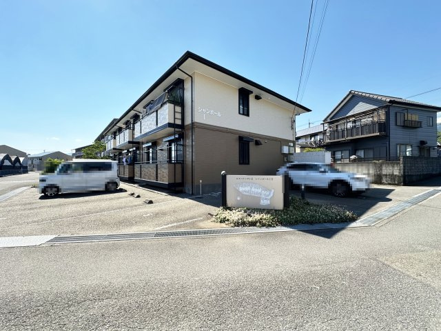 シャンポール Ⅰの駐車場