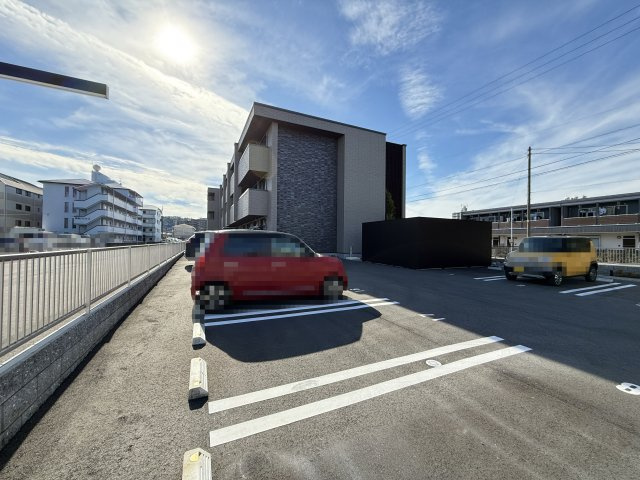 ベレオガーデンズ MiwaⅡの駐車場