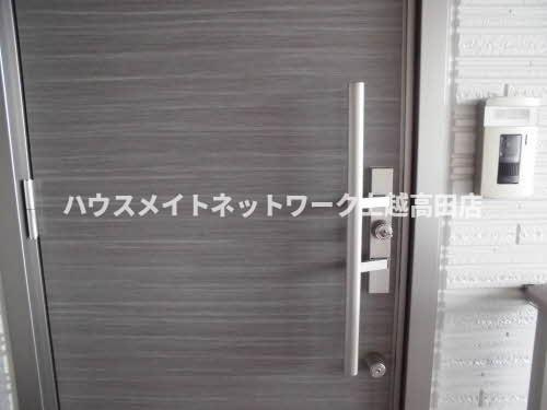 ファーストヒル大町のエントランス|玄関ドア