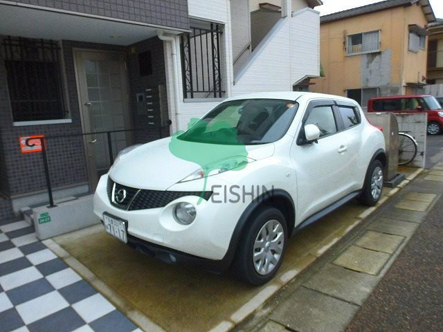 リテラ箱崎南2の駐車場