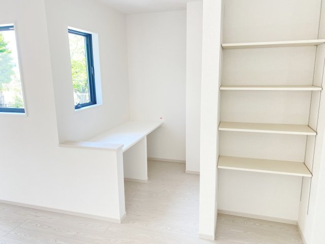 『八王子市新築戸建て』八王子市緑町758-19【仲介手数料無料】　６期のその他|スタディカウンターつき、趣味やお勉強にご利用いただけます。～仲介手数料無料☆八王子ひなた不動産～八王子市緑町　新築戸建て