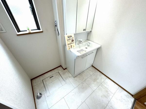 宮崎市太田１期ー２　新築戸建のキッチン|【キッチン】
家事をしながらお子様も見守れる対面キッチンです！（同仕様写真）