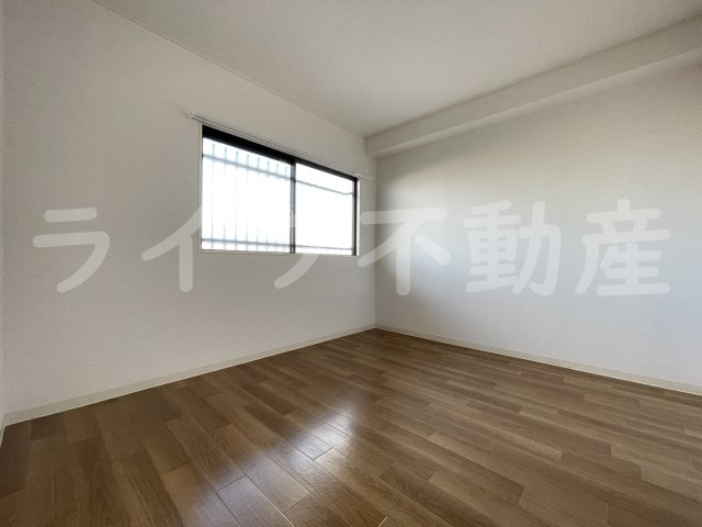 第一高山ハイツの居間・リビング