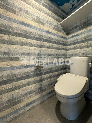 Wolf Pack Apartmentのトイレ