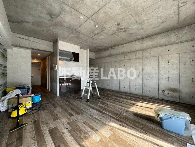 Wolf Pack Apartmentの内装