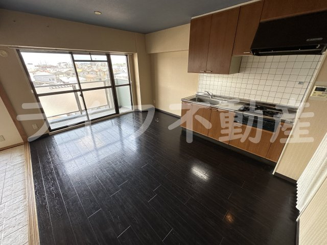 パルコート浅井の居間・リビング