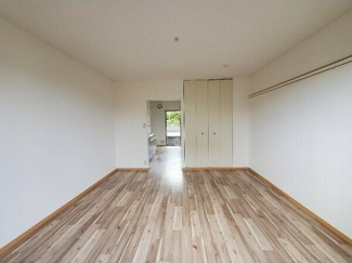 【居間・リビング】 | メゾン・グリシーヌ　(ペット可)