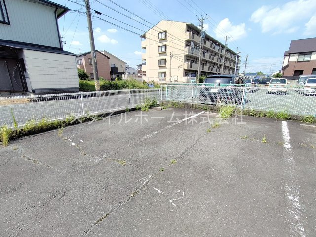 タウンハウス藤沢　Aの駐車場