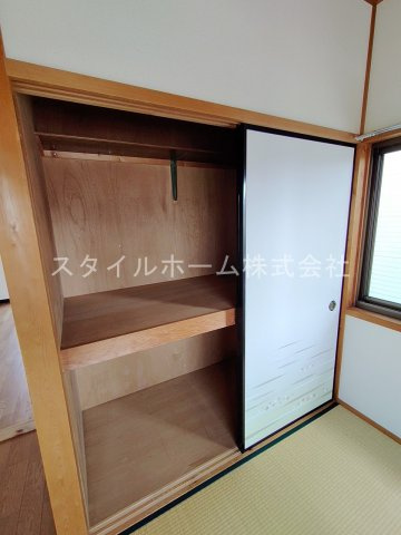 タウンハウス藤沢　Aの収納
