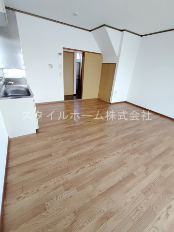 タウンハウス藤沢　Aの居間・リビング