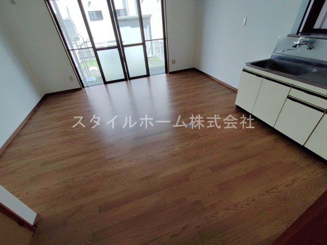 タウンハウス藤沢　Aの居間・リビング