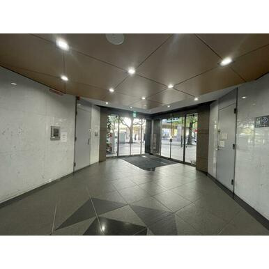 フロンティア仲町台のロビー