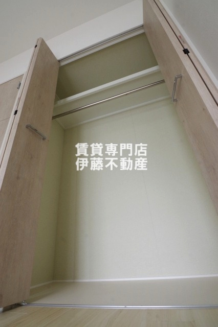 ボーデュキャナル幅下の収納