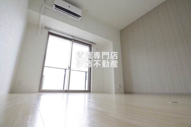 ボーデュキャナル幅下の洋室