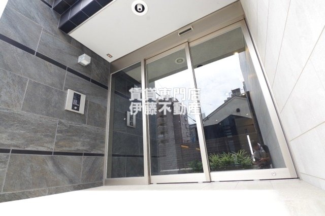 ボーデュキャナル幅下のエントランス