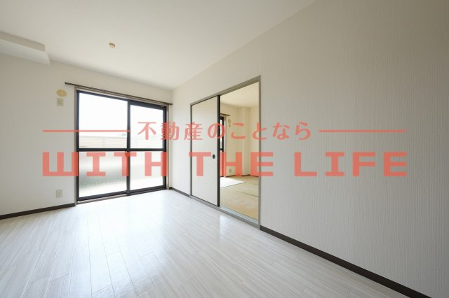 フォブール合川【キャッシュバック対象】の居間・リビング|使いやすいリビングです