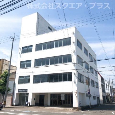 SHIMANAMI  INNOVATIONビルの外観