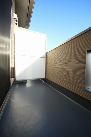 White　Shellのバルコニー|落ち着いた時間を過ごせるバルコニーです