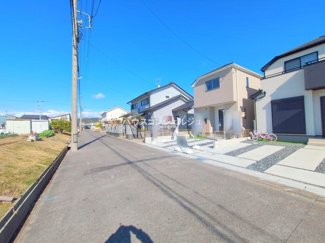 【前面道路含む現地写真】