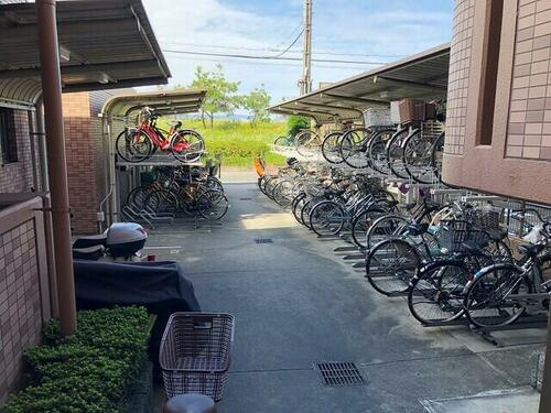 ランフォルセ枚方パークガーデンの駐輪場|駐輪場
■物件内覧・資金計画相談・住宅ローン相談、リフォーム相談、お問合せ受付中■
※当日・翌日のご内覧、ご相談はお電話でのお問合せがスムーズです！