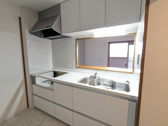 ランフォルセ枚方パークガーデンのキッチン|システムキッチン　リフォーム
■物件内覧・資金計画相談・住宅ローン相談、リフォーム相談、お問合せ受付中■
※当日・翌日のご内覧、ご相談はお電話でのお問合せがスムーズです！