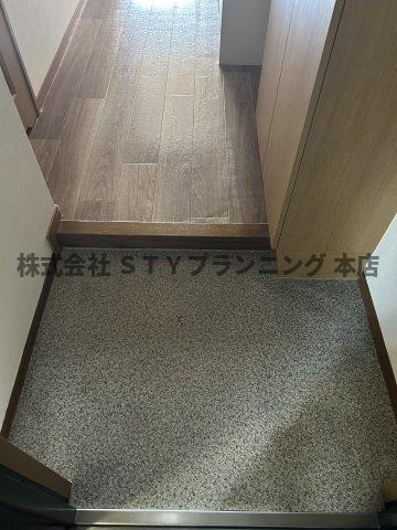 仲介手数料０円！京屋ビルの玄関