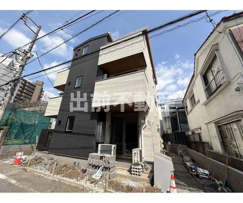 エンブレムコートの外観