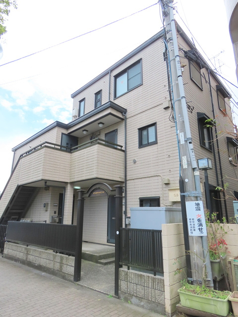 シャルマン９９のエントランス